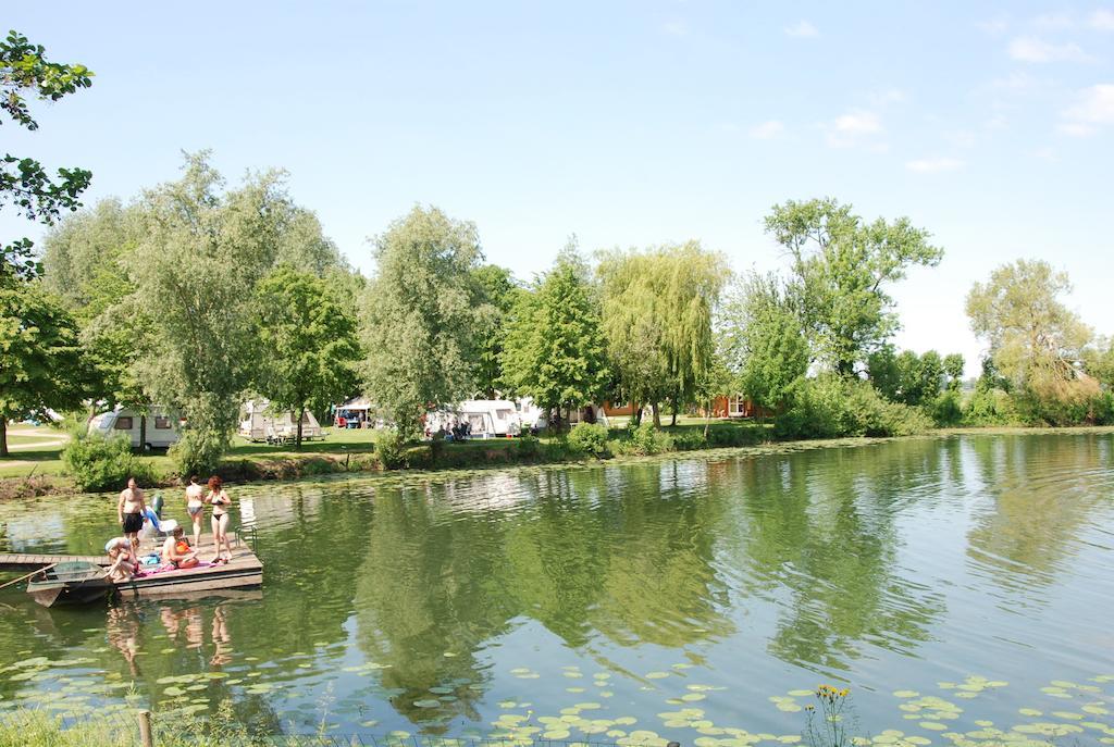 Camping "De Stuurmanskolk" Welsum Exterior foto